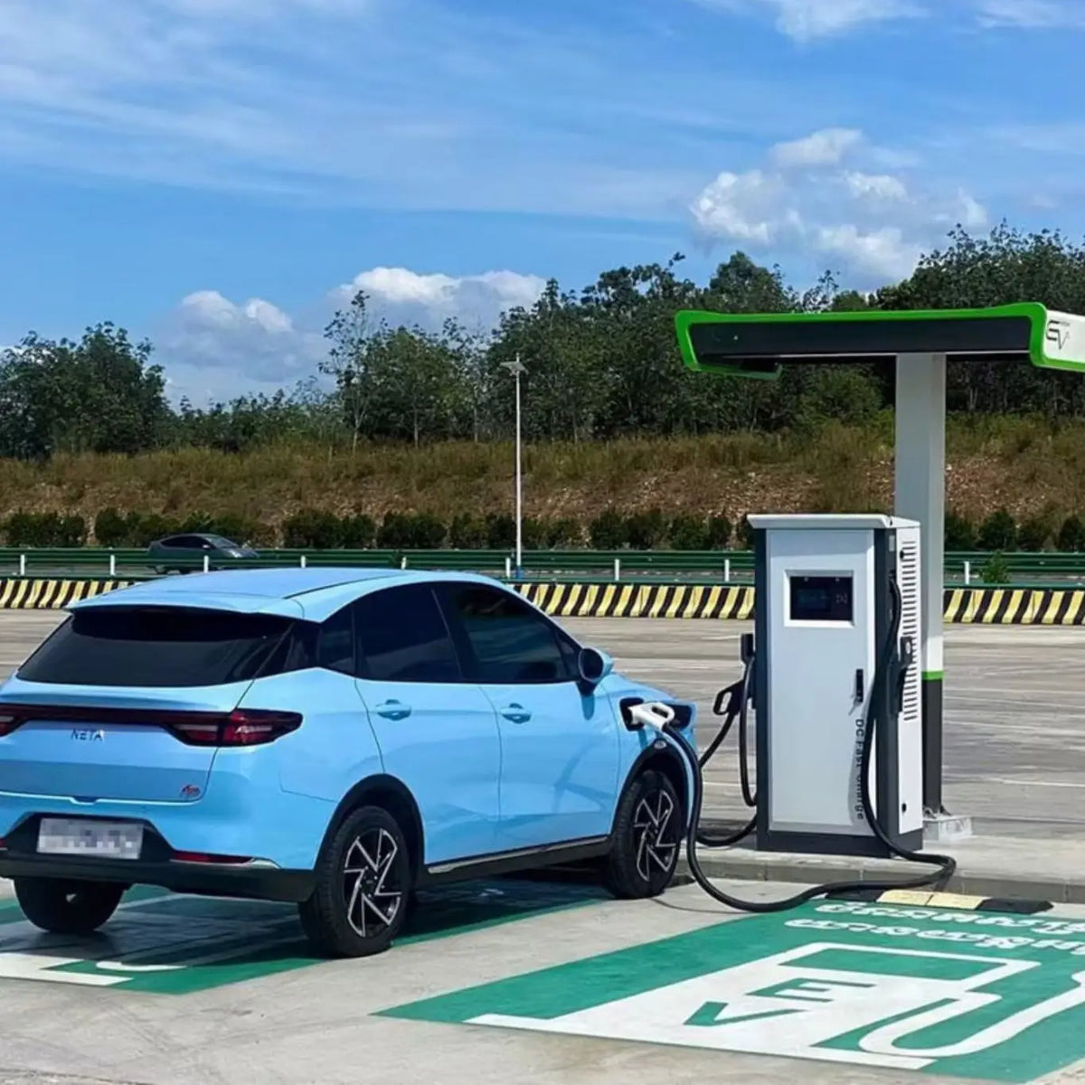 DC EV Charging Station 120kW Fast Charger CCS2 GBT Dual Connectors RFID LCD Screen Commercial Public Fast Charger