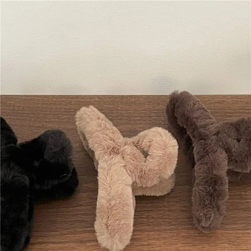 Soft Milk Coffee Color Series Imitation Fur Rabbit Fur Back Head Updo Hair Claw Warm Large Plush Shark Clip Barrettes Hair Claws