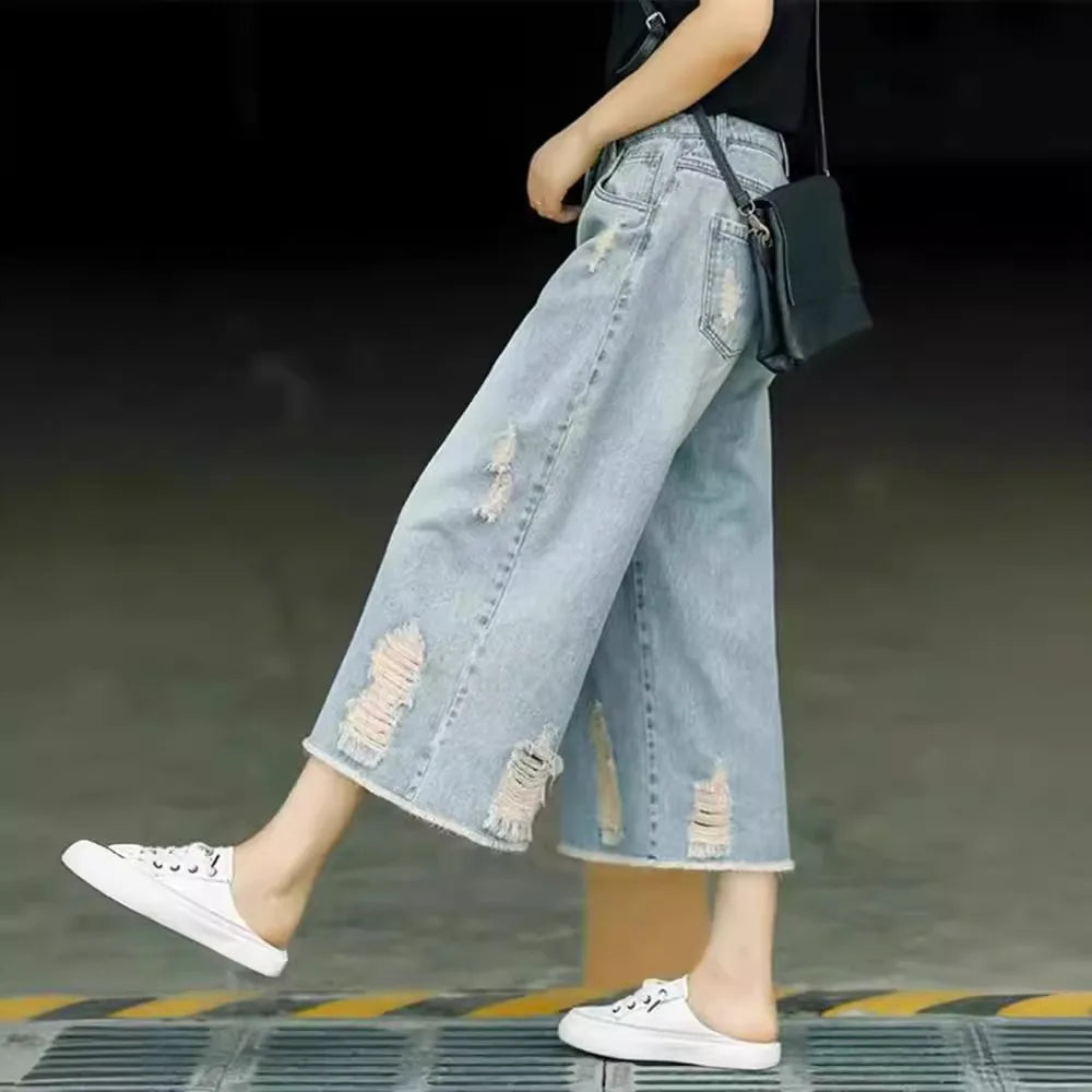Women's Light Blue Ripped Denim Culottes, High Waist Wide Leg Cropped Jeans, Casual Frayed Hem Loose Fit Pants