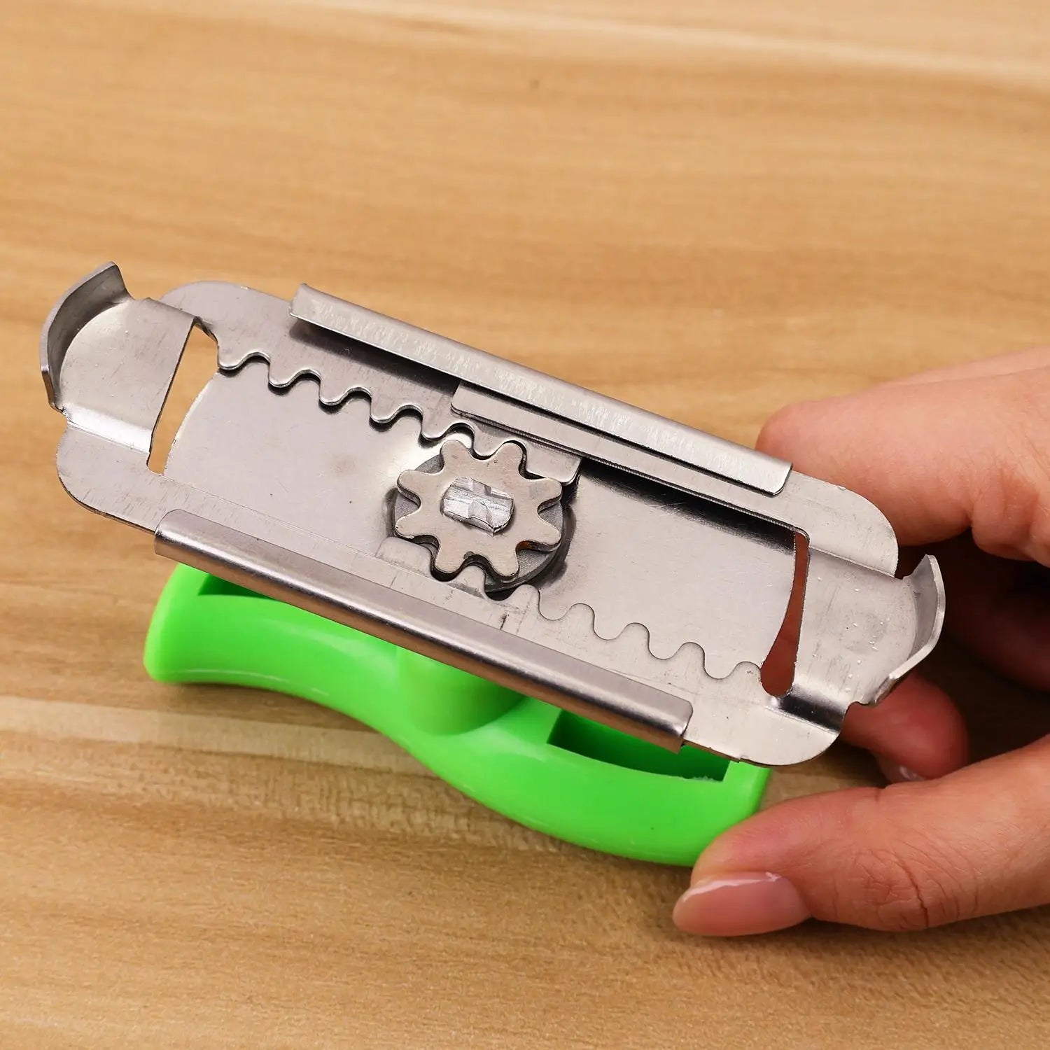 Portable Jar Lids Opener with Adjustable Handle Stainless Steel Easy Open Bottle Opener Glass Can Manual Openers Kitchen Gadgets