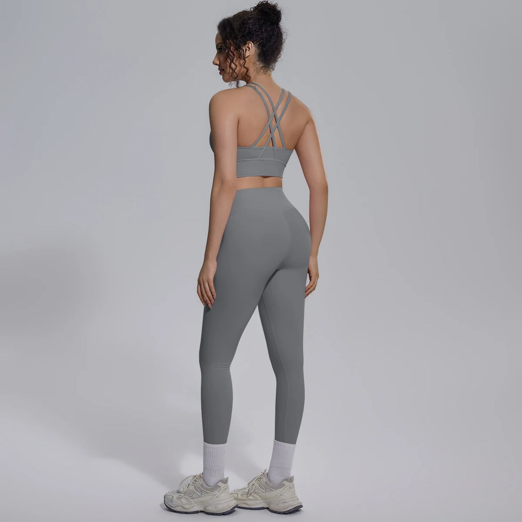 New Yoga Set for Woman Summer Gym Sports Running Bra Top Breathable Peach Buttocks Women Leggings Solid Color Yoga Set