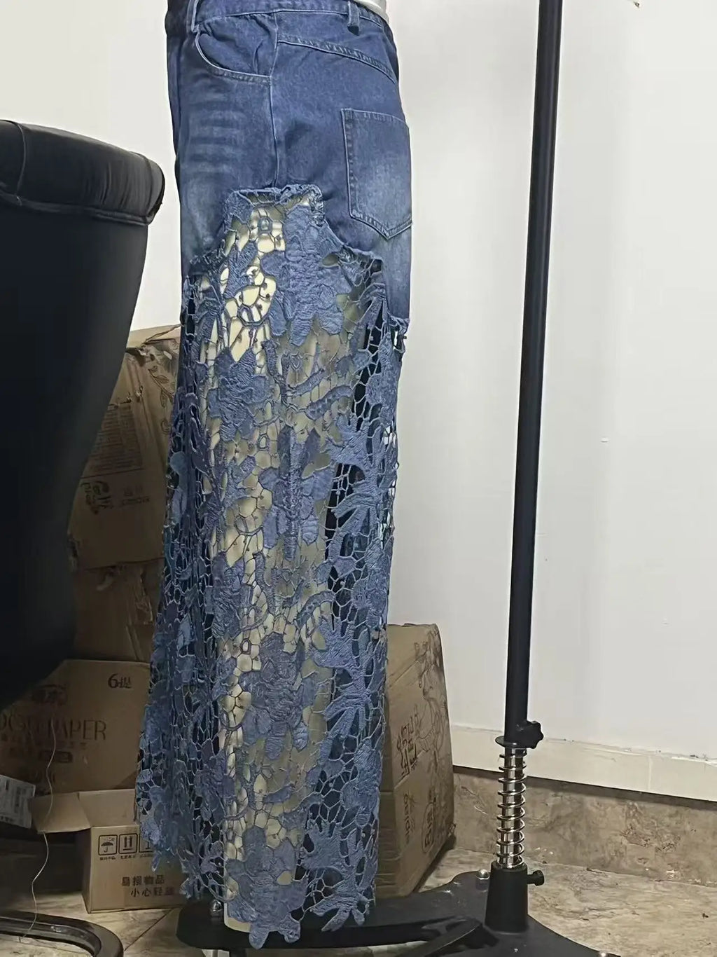 Women Washed Denim Lace Patchwork Long Midi Skirt Elegant Bodycon Pencil Skirt Slim Wrap Long Denim Skirts Fashion Casual Pa