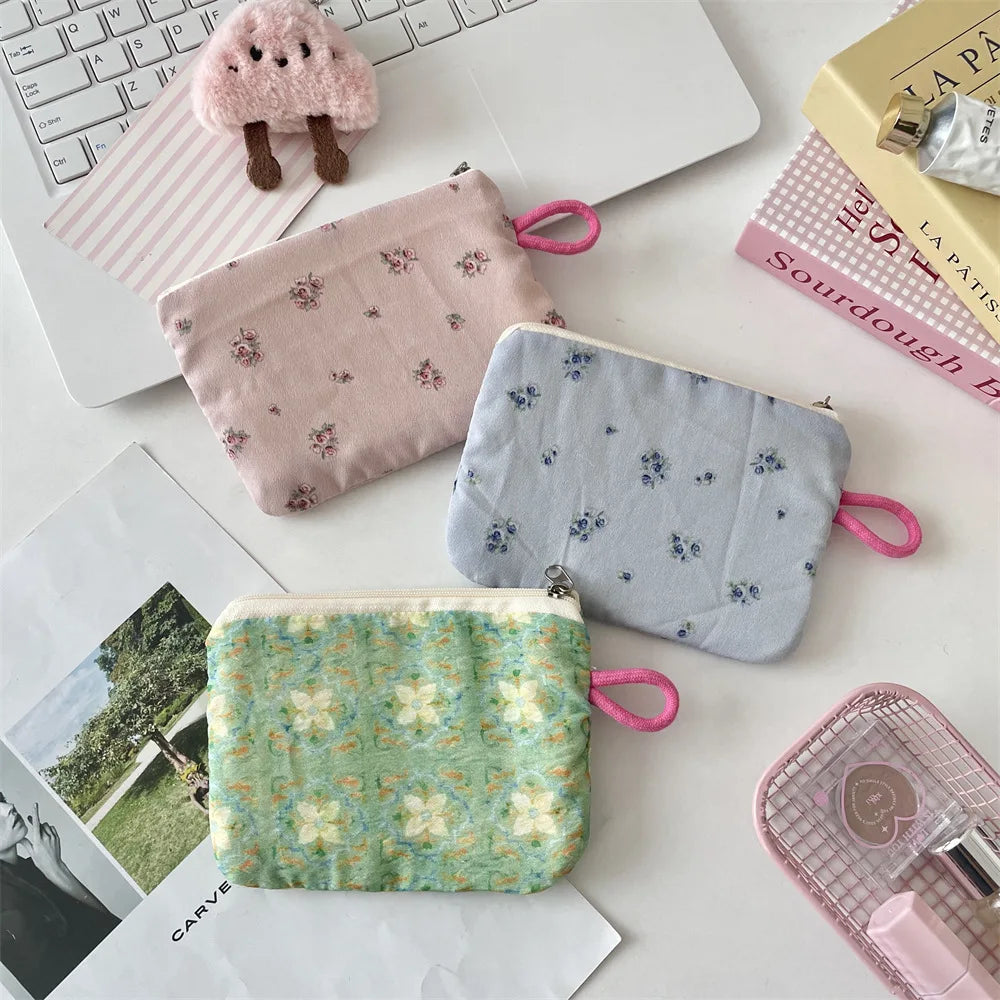 women's Coin Purses Korean Floral Countryside Style Sweet Kawaii Coin Purses Portable Lipstick ID Key Storage Bag Cosmetic Bag