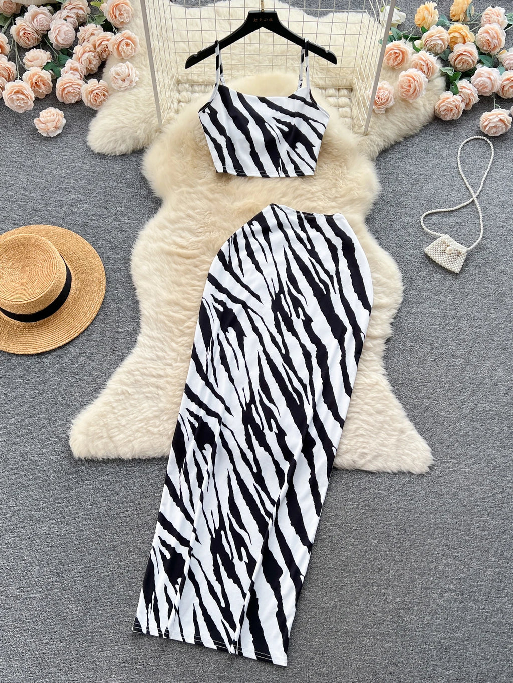Retro Style Printed 2 Pieces Set for Women Fashion Summer Sleeveless Cropped Camis Top + Elastic Waist Bodycon Long Skirt Suits