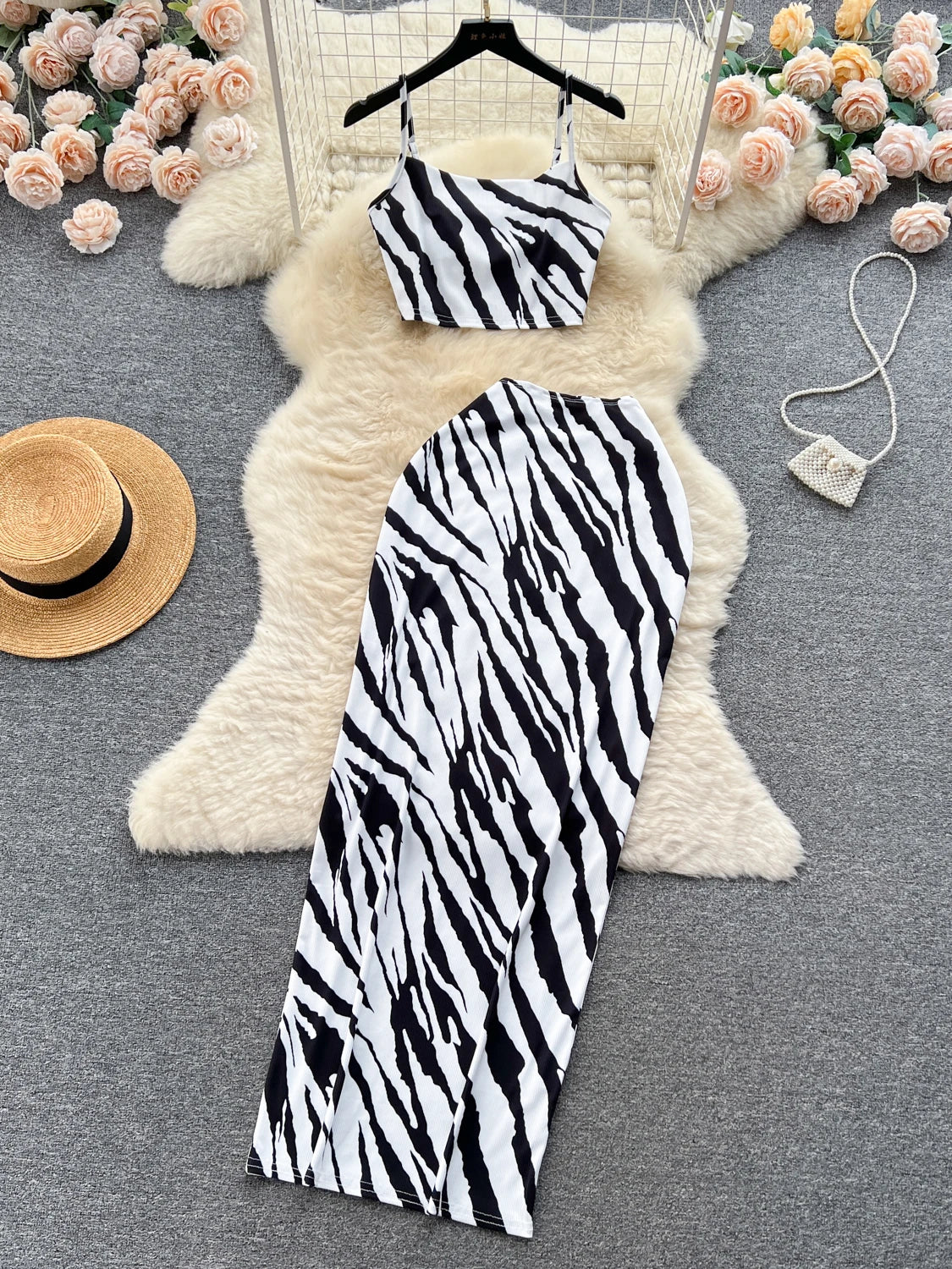 Retro Style Printed 2 Pieces Set for Women Fashion Summer Sleeveless Cropped Camis Top + Elastic Waist Bodycon Long Skirt Suits