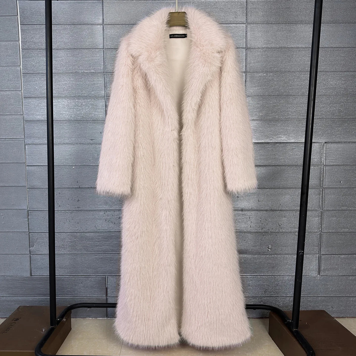 Long Faux Fur Coat Women Autumn Winter Large Jacket Overcoat White Turn Down Collar Pockets Thick Coat Warm Jackets Maxi Coats