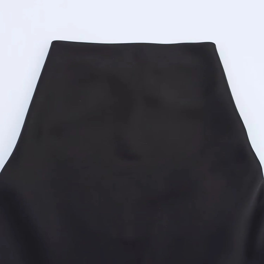 2025 Summer New Women's Clothing Simple Temperament Fashionable And Sexy Backless Silk Satin Texture Hanging Neck Dress