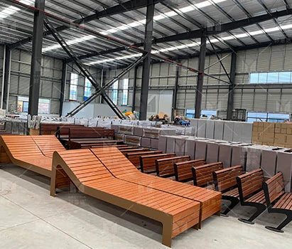 Factory Customized Wooden Outdoor Sun Lounger Ergonomic Sun Lounger Curved Wooden Garden Sun Lounger