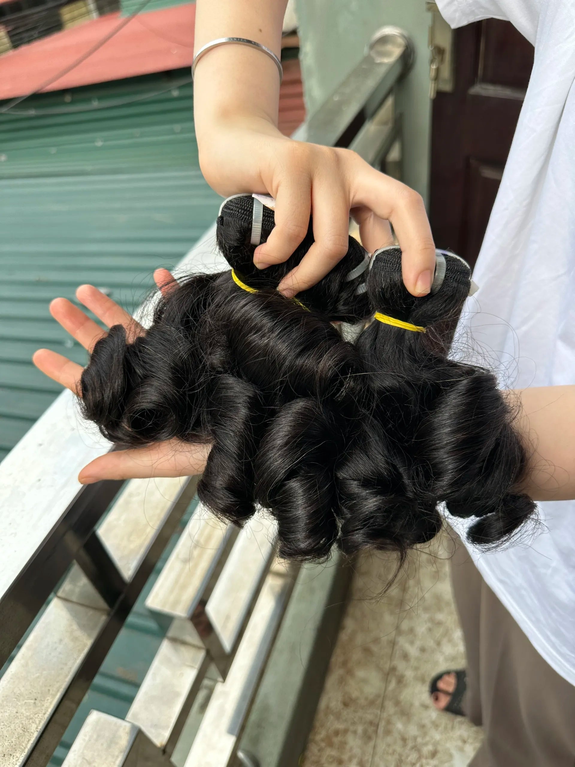 Virgin Raw Vietnamese Wholesale Price Vendors Short Bouncy Curly Hair for Black Women Human Hair Bundles