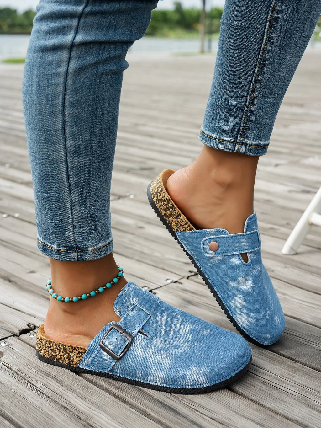2025 New Model All-Season Autumn and Winter Women's Indoor and Outdoor Non-Slip Fashionable Casual Shoes with Cork Thick Sole, Flat Heel, Half-Covered Toe, Slip-On Slippers, Casual Buckle Slippers Suitable for All Seasons and