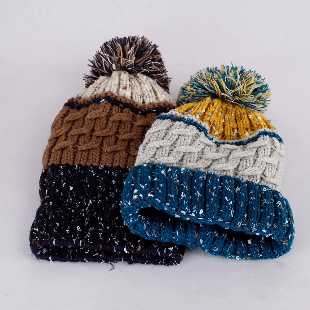 2024 skiing Cashmere Woman Winter Hat Autumn Beanies With Pompom Warm Wool Skullies fashion acrylic beanies winter hat