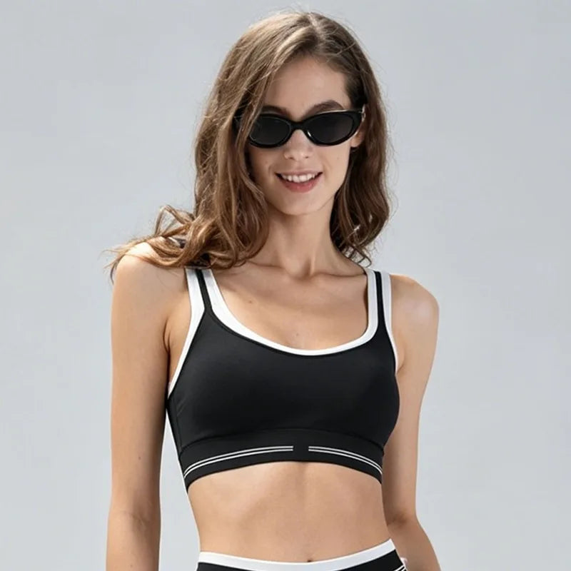 Breathable 2pcs Sweat Suit Breathable Sports Bra Crop Tops with High Waist Mini Skirts Yoga Tennis Running Golf Fitness Outfits
