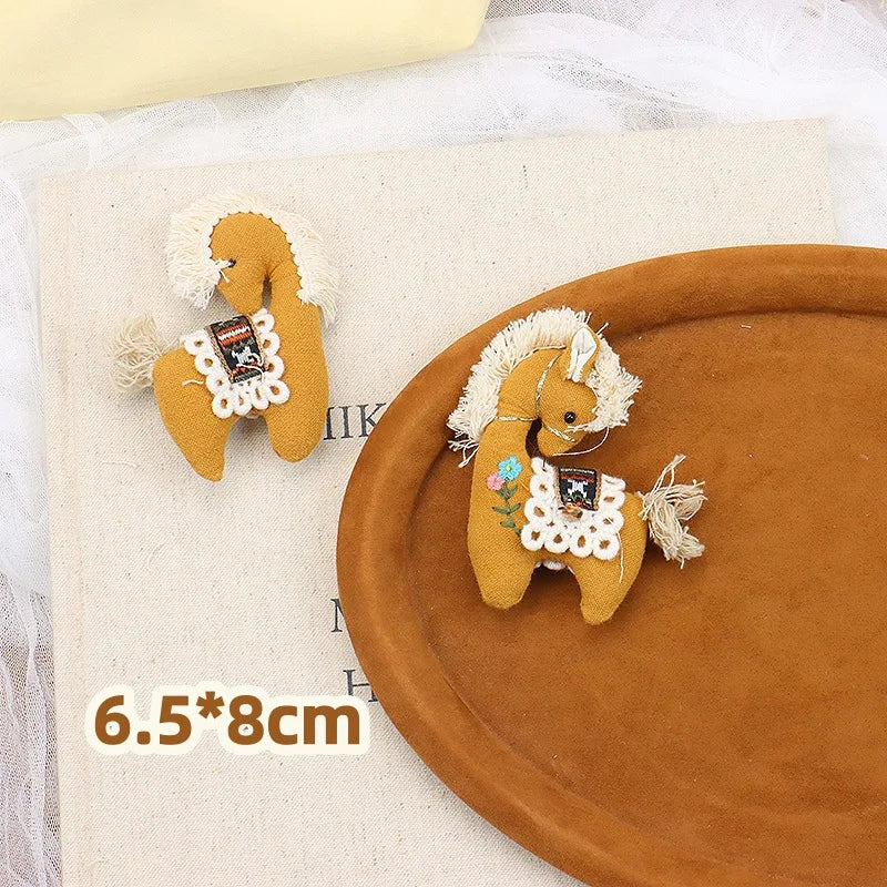 Adorable Pink Plaid Horse Brooch 3D Stuffed Fabric Embroidered Pony Pin for Girls Hair Clip Bag Charm Kawaii Animal Gift