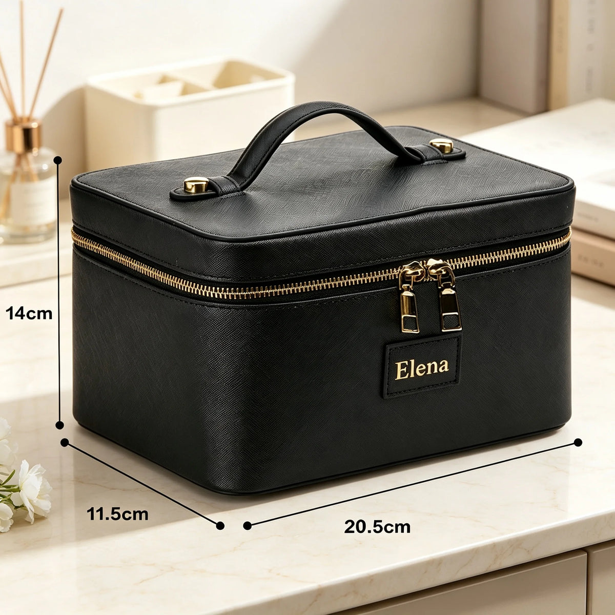 Customized Name PU Leather Cosmetic Bag with Zoned Storage and Large Capacity Travel Toiletry Bag for Autumn Winter New Arrivals