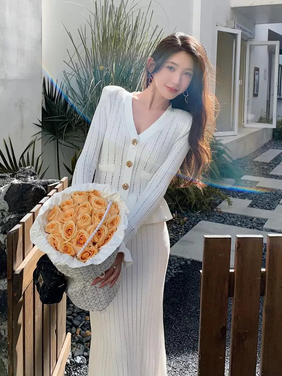 Celebrity temperament blue V-neck knitted women's dress ruffled splicing stretch Slim long fishtail dresses 2024 summer new