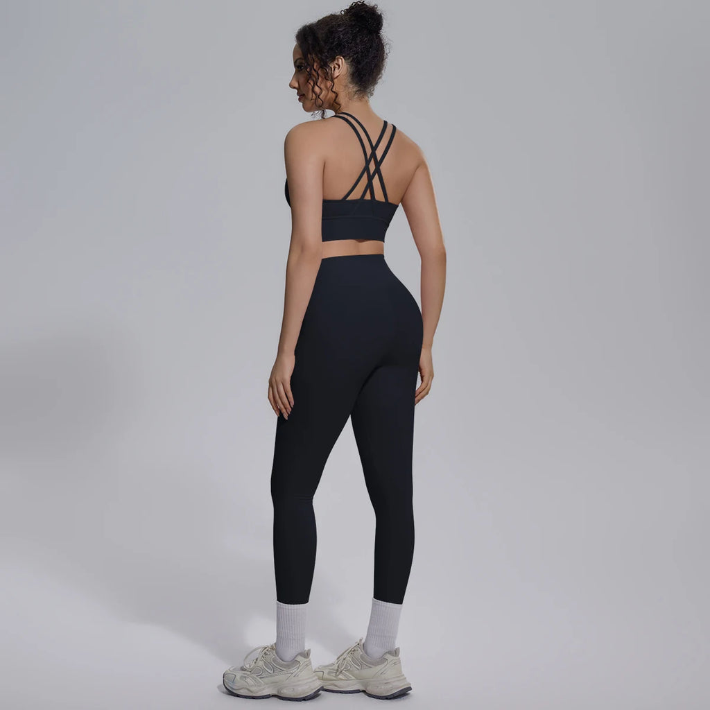 New Yoga Set for Woman Summer Gym Sports Running Bra Top Breathable Peach Buttocks Women Leggings Solid Color Yoga Set