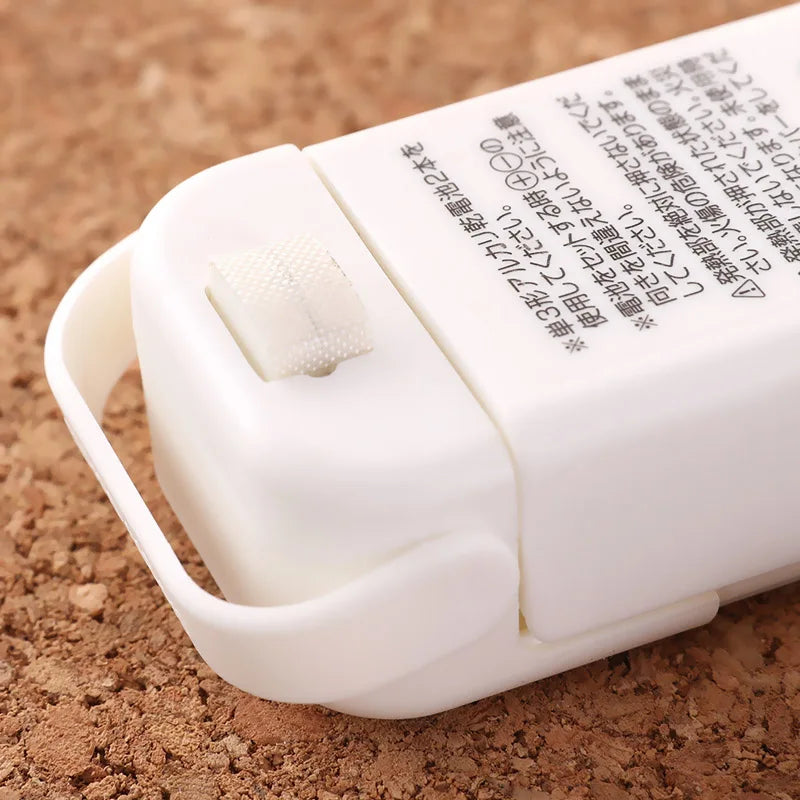 Portable Vacuum Food Sealer Plastic Bag Mini Packaging Machine Handy Sticker And Seals for Food Storage Snack Vacuum Sealer
