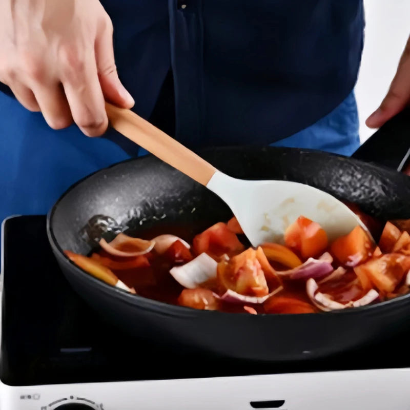 1Pc Silicone Spatula Scoop With Wooden Handle Salad Agitator Pot Scoop Home Cooking Utensils Kitchen Gadgets