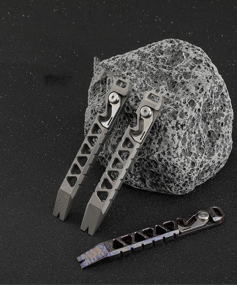 EDC Titanium Alloy Crowbar Portable Bottle Opener Safety Belt Cutter Outdoor Camping Gear Multifunction Tools