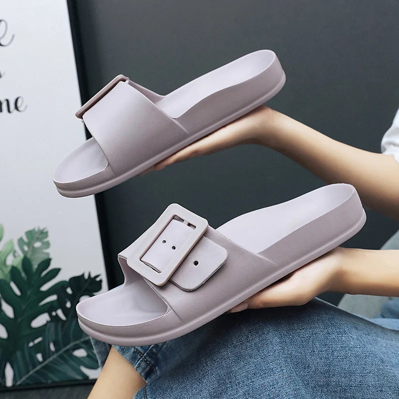 Adjustable Buckle Women's Sandals, Non-Slip, Lightweight, Flat-Soled Slip-On Sandals for Outdoor Wear, Beach Sandals, Bathroom S