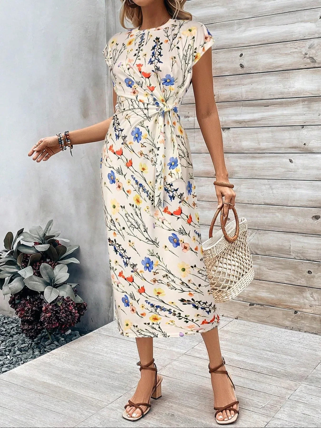 Retro leopard print dress with round neck covered sleeves twisted sides waist cinching, slim fit, hip hugging women's clothing