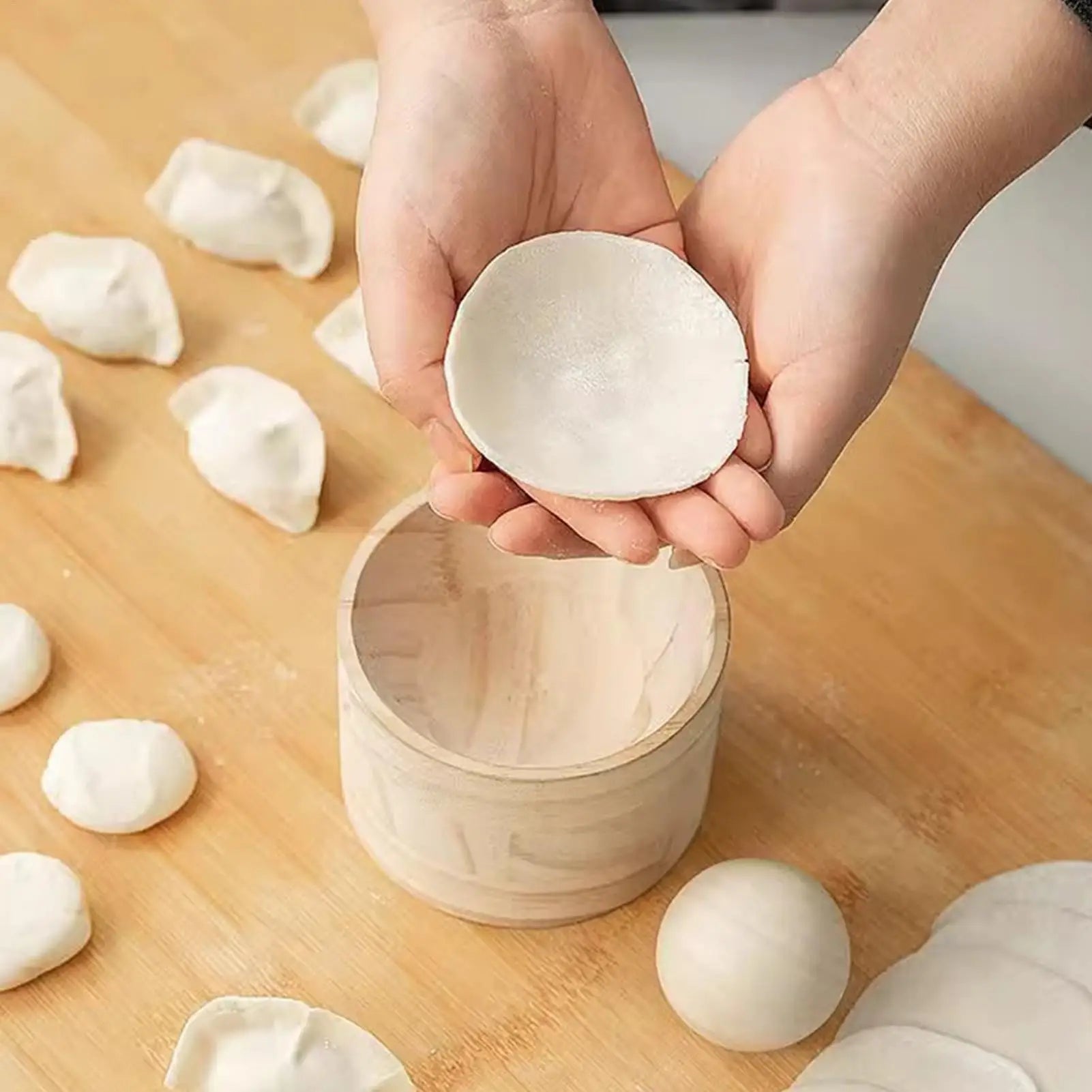 Dumpling Maker Non-Stick Wooden Manual Kitchen Gadgets Dumpling Mold Skin Maker Press tool, dumpling wrappers, kitchen gadgets