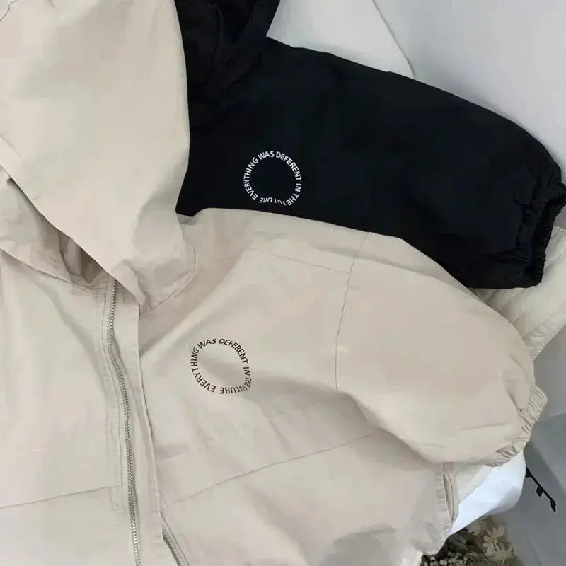 High - quality Children's Letter Hooded Windbreaker for Boys and Girls Handsome Coat for Spring Autumn Wear - Beauty