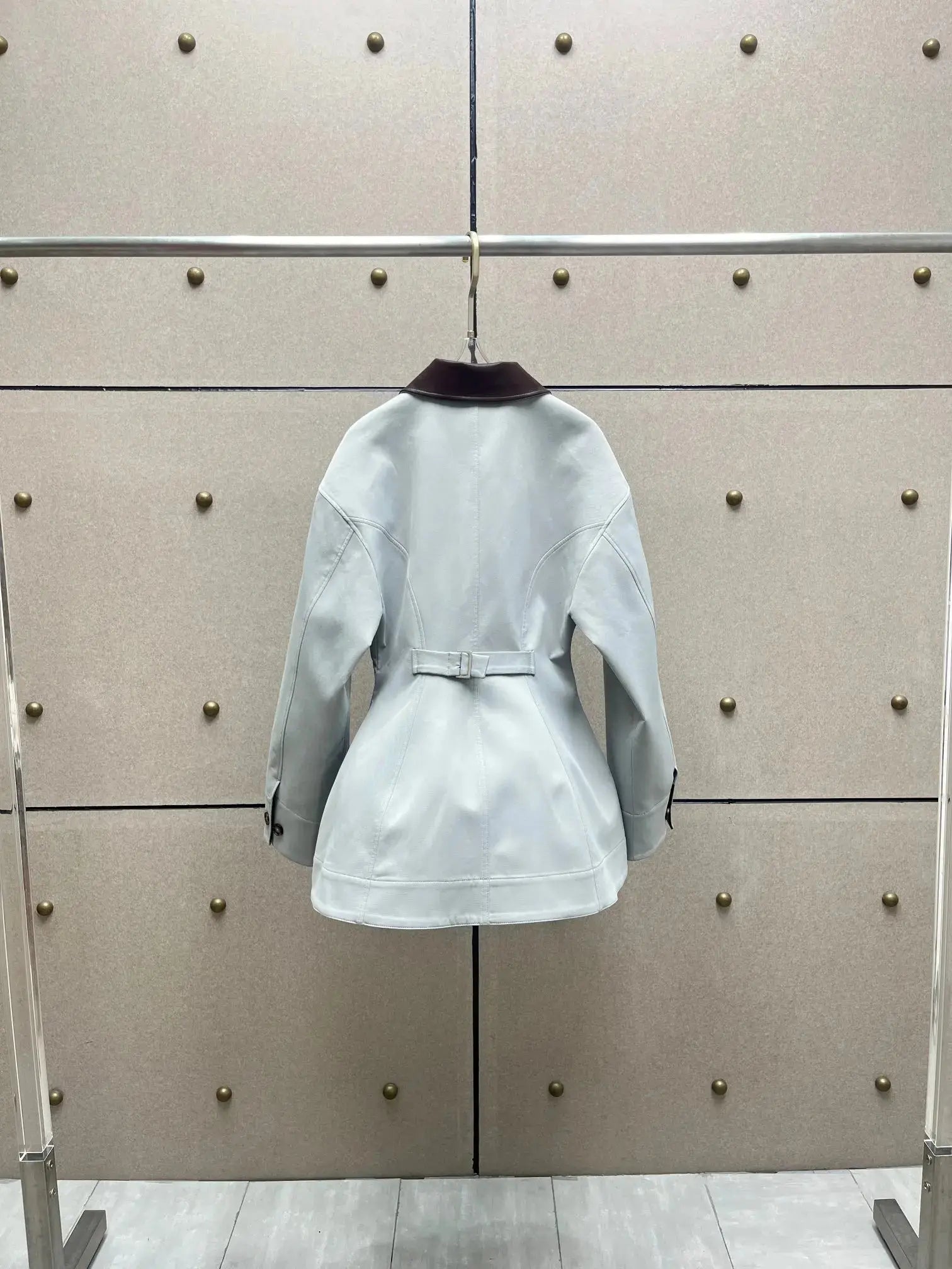 Leather - paneled jacket, a vintage, old - money style contrasting color lapel long - sleeved women's jacket. - Beauty