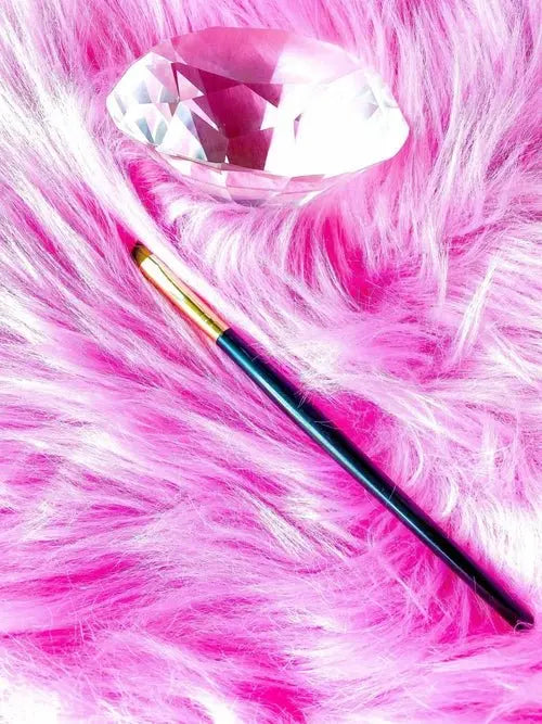 Makeup - Everything Beat Brush - Angled Brow Brush - Beauty