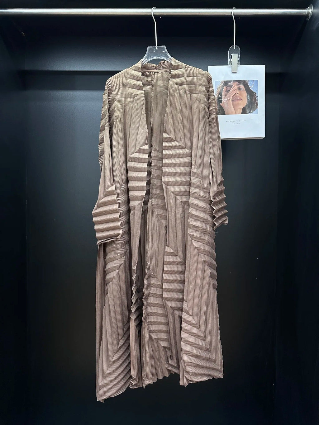 Miyake Pleated Retro Printed Trench Coat 2025 Spring and Summer New Loose Temperament Versatile Jacket - Beauty