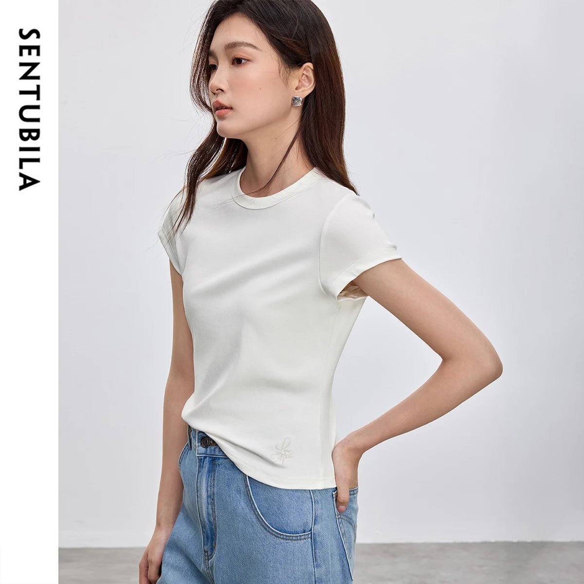SENTUBILA Women's Slim T-shirt 2025 Spring Summer Fashion Solid Knitted Simple Crewneck Short Sleeve Embroidery Tops 152T59063 - Beauty