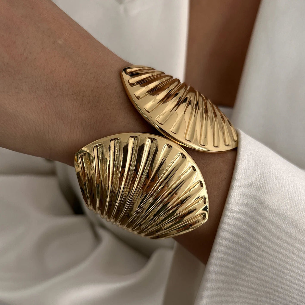 SHIXIN 6 Styles Gold Color Silver Color Scallop - Shaped Spring Bangles for Women Elegant Inlaid Rhinestone Cuff Bangles Bracelet - Beauty